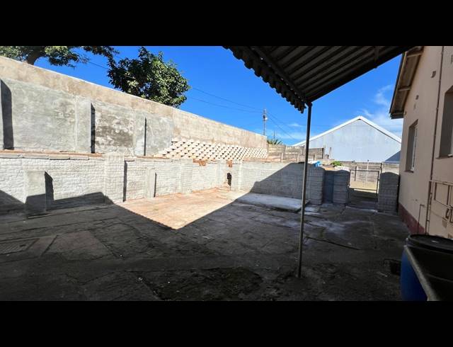 3 BEDROOM HOUSE FOR SALE IN BLUFF